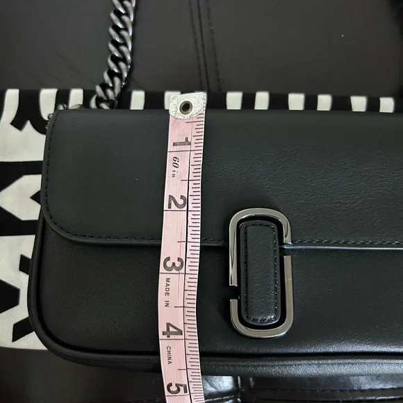 NWOT Marc Jacobs The J Mini Chain Accent Leather Handbag in Black -No Strap- - Picture 10 of 17